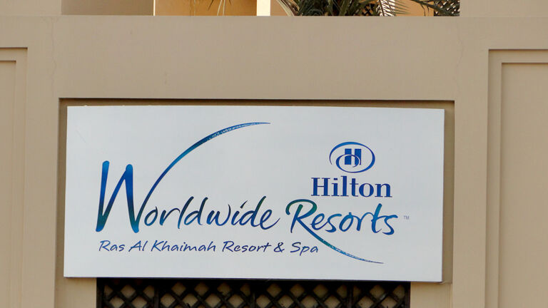 hilton_worldresort_sign